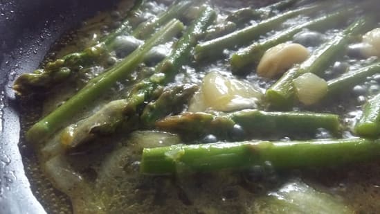 salsa di asparagi e feta