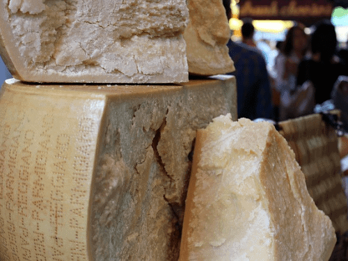 Forma di Parmigiano Reggiano